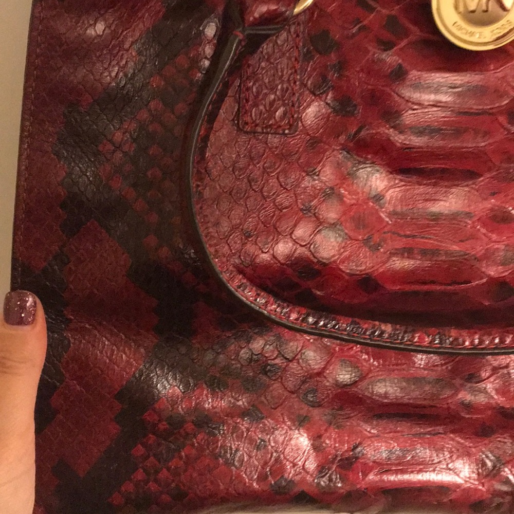 Micheal Kors bag - Picture 3 of 7